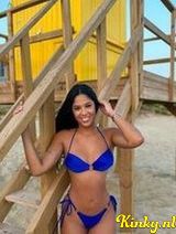 Sofi - Sexy brunette