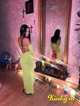 Sofi - Sexy brunette