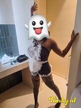 emerald-escort-via-kinky-68646da0375bfd00131905e4