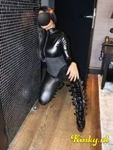 meesteres-adriana-bdsm-via-kinky-692c0f091ace7f00137a875f