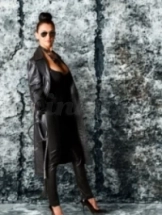 salomé-weer-aanwezig-bdsm-via-kinky-6830e11d31f4b00013ba142d
