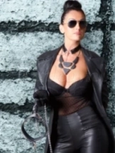 salomé-weer-aanwezig-bdsm-via-kinky-6830e2103cd0cf00131c8c4f