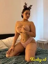 izza-escort-via-kinky-6931a19674b33600129e9e39