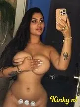 izza-escort-via-kinky-6932a61fb963cb00133b97ae