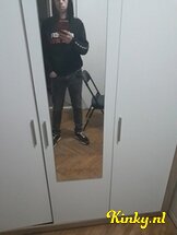 axel-escort-via-kinky-6844836d9e10cc0013445fe7