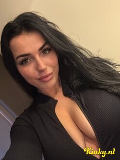 laura-virtual-sex-via-kinky-6777fb71ff530e0013358f92