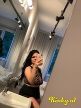 nikole-escort-via-kinky-688323ae375bfd0013193eb4
