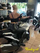 naomi-virtual-sex-via-kinky-69c396153c926c0013919305