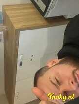 rodrigo-escort-via-kinky-676ffa987ddc4f0013c73a09