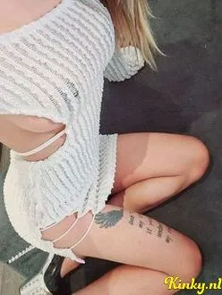 amira-escort-via-kinky-684f34fe4783f70013b0ff52