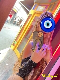 aleksandra-escort-via-kinky-68484bf943e4b9001386ec19