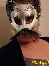 Camila - Pijpen deepthroat