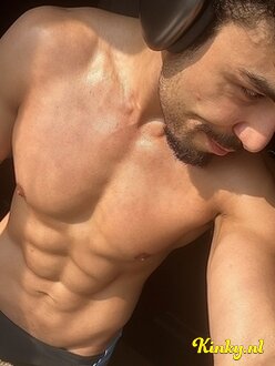 eric-erotische-massage-via-kinky-6768a0f3e05af90014d2eed9