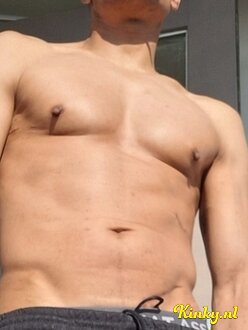 louis-escort-via-kinky-67cd47816370c10013f16e35