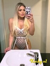 Mel - The most hot and party Brazilian girl