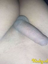 rihanna-escort-via-kinky-68f87c5caef88e0013c993b3