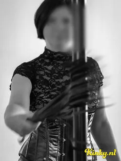 margo-bdsm-via-kinky-67817b3b1cfed900133d7986