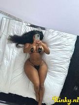 rosa-erotische-massage-via-kinky-68bc4e5d2db44600141360ce