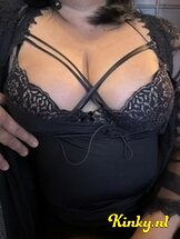 tina-erotische-massage-via-kinky-67ffc58e31f4b00013b9c8a3