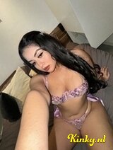 Cloe - very hot latina (tight and hot pussy)