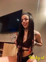 khaly-prive-ontvangst-via-kinky-697a47b48e332b001367475b