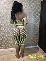 Bella - Sexi brunette