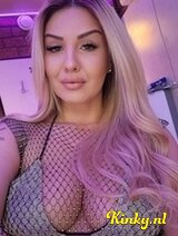Amy - Real 100%