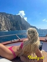 Roxy - Hot Mellisa New in town