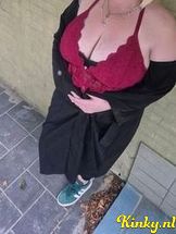 kim-virtual-sex-via-kinky-68de6c7c39a405001305f046