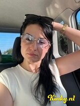 Alejandra - Pussy shaved completely