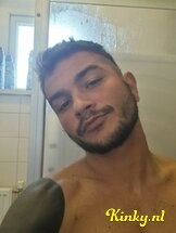 henrique-escort-via-kinky-67ed43f631f4b00013b9a3db