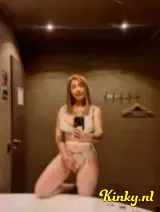 Bella - Party girl escorter