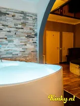 villa-weizigt-club-in-dordrecht-63924cd0acdc810013dea7f8