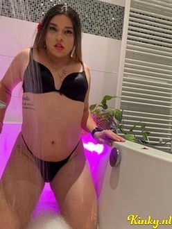 abbie-virtual-sex-via-kinky-68e75407c6c1e00013dab5a9