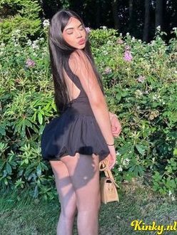 leslye-prive-ontvangst-via-kinky-6852a89c3cd0cf00131cc314