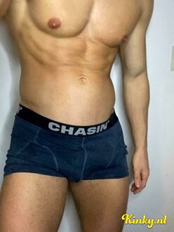 domenico-escort-via-kinky-67c4a35e46ed800013128f3c