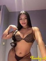 Nahomy - Colombian Brunette Goddess