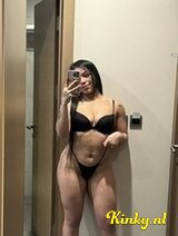 Nahomy - Colombian Brunette Goddess