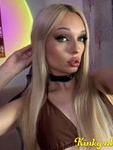 Margo - Sexy transmeisje is klaar om met je te spelen