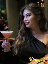 miruna-escort-via-kinky-68592d1143e4b90013870705