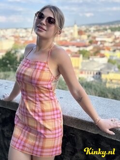 miruna-escort-via-kinky-6883f81431f4b00013ba94ca