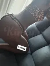 Ashley - Exotische stoute krullenbol