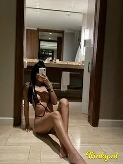 iara-prive-ontvangst-via-kinky-67ca0bac73ee820013e3778d