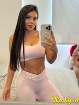 Nicole - sex machine blow job