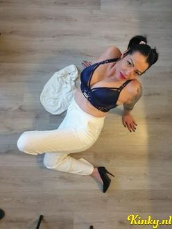 ryana-escort-via-kinky-68e2a31ef6c6eb0013e5f94d