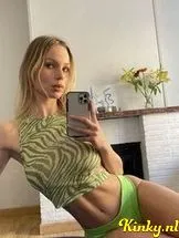 annalissa-virtual-sex-via-kinky-68f132b2665fb200136326cb