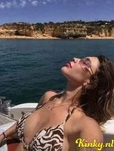 lola-escort-via-kinky-6913a57fc0682f0013e02ce7