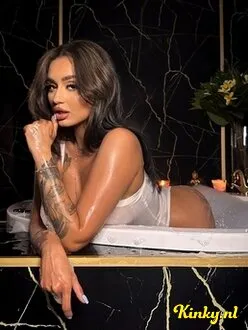 kimber-escort-via-kinky-685e7d454783f70013b11c70