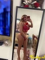 Ruze - Trans with big ass and boobs and dick