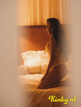madina-prive-ontvangst-via-kinky-67e6b8df700a3f0013e7b6f8